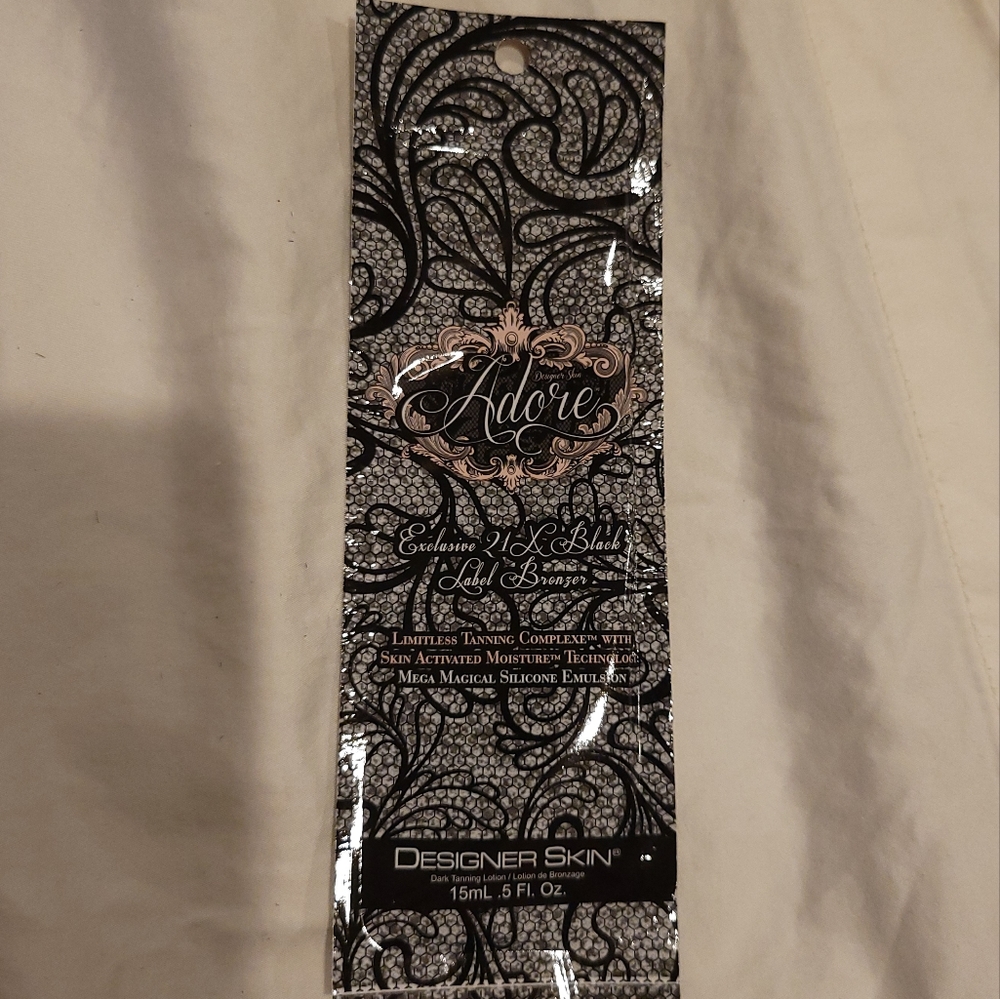 Bundle of Tanning Lotion Packets